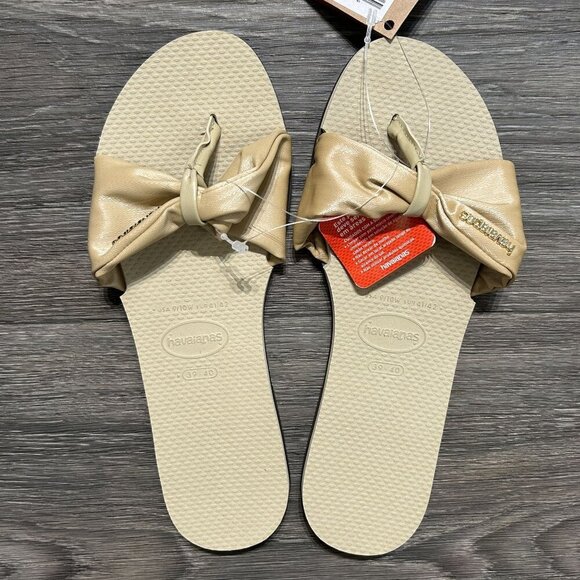 Havaianas Size 9/10 NWT St. Tropez Classic Sandals Sand Grey Beige Neutral Thong - Picture 1 of 7